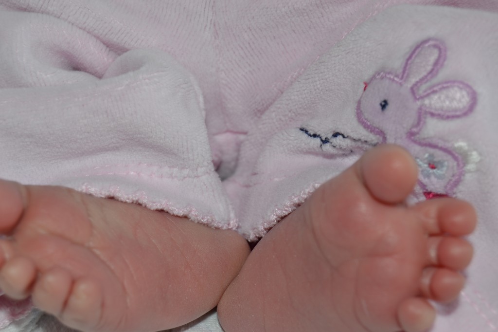 the tiniest toes!